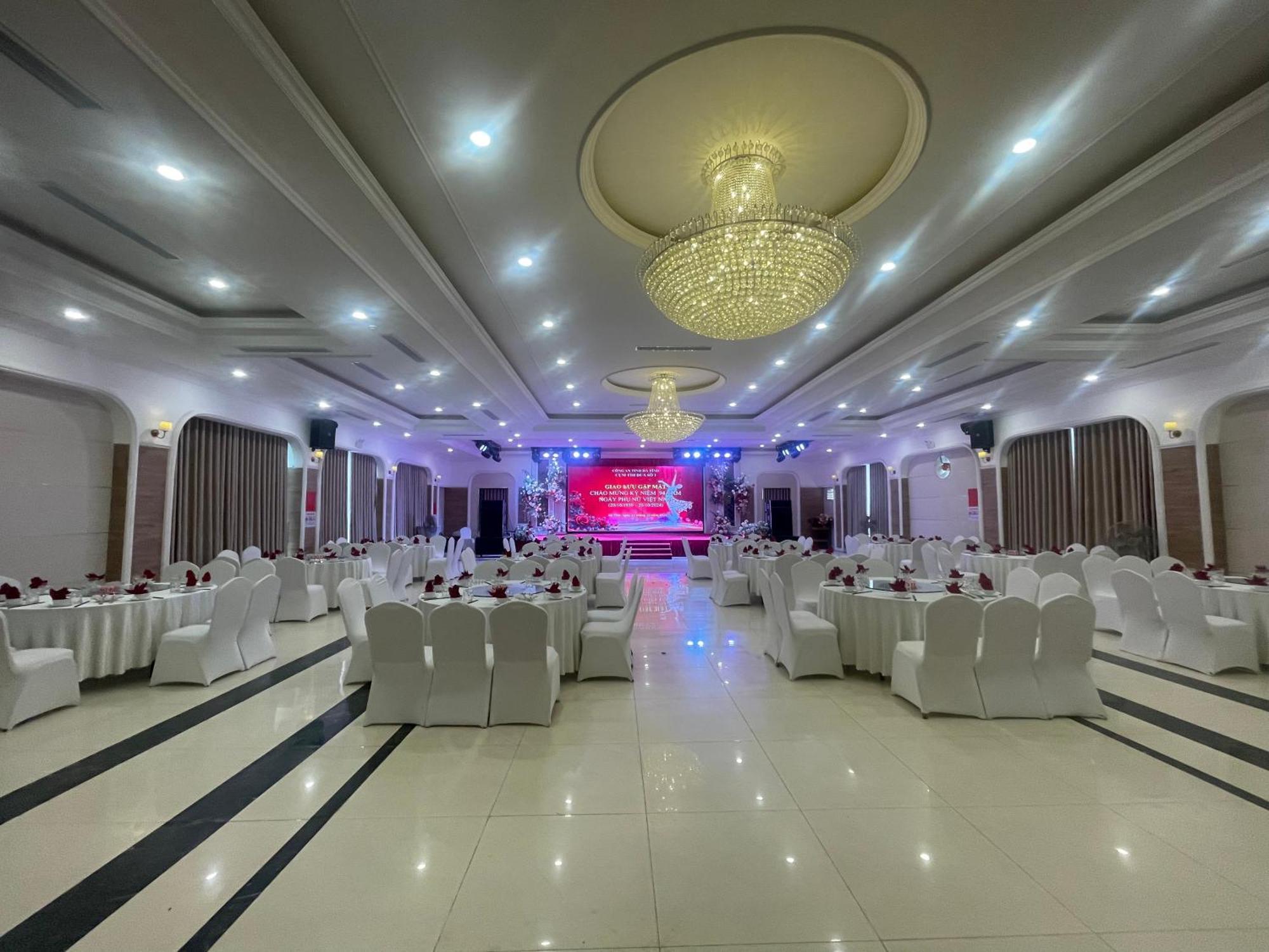 Ngan Ha Hotel Dai Tiet Екстериор снимка