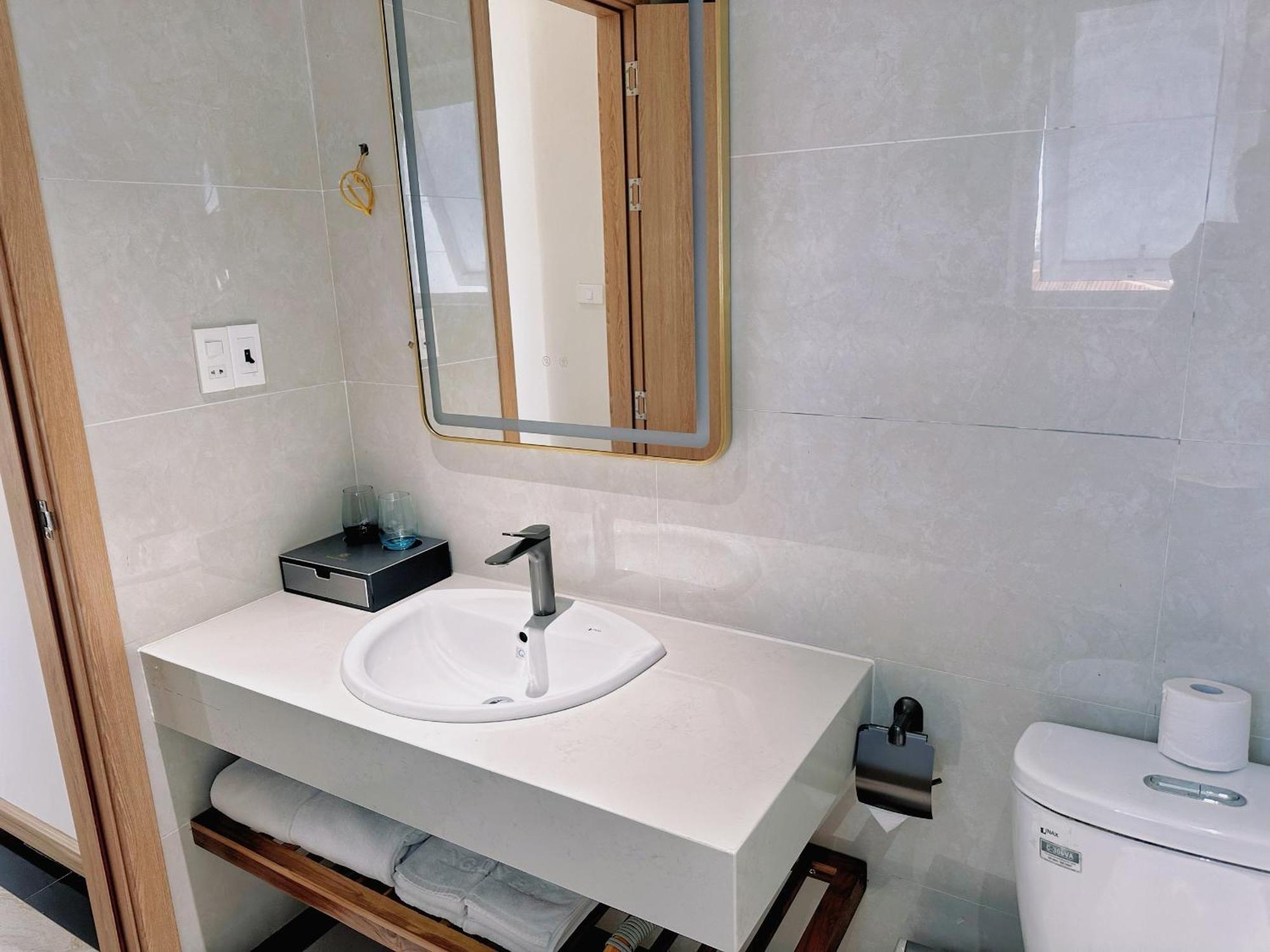 Ngan Ha Hotel Dai Tiet Екстериор снимка